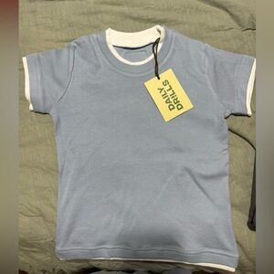 Layered baby tee. Color mist. Size xs/s